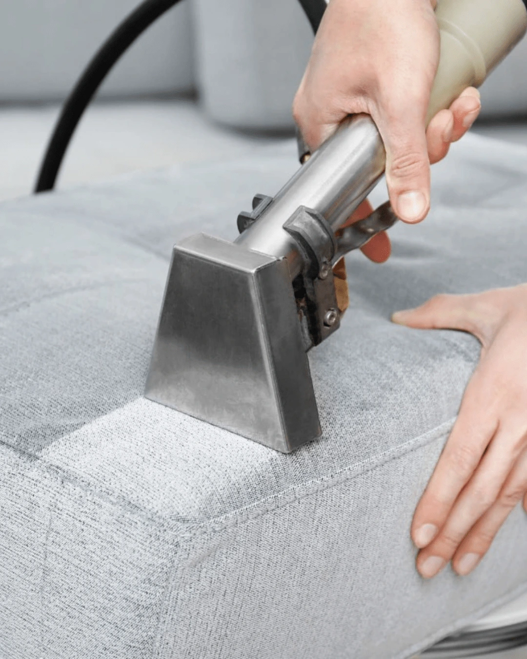 Deep cleaning chair